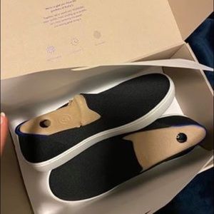 Rothy’s Black Sneaker Size 9